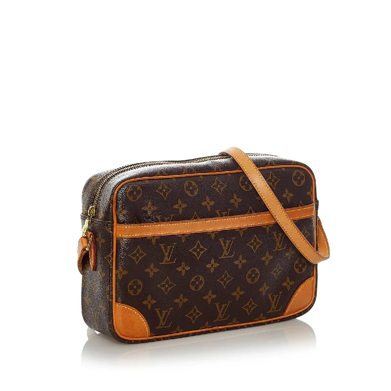 Louis Vuitton handbags with a beaded trim for a touch of glamourLouis Vuitton Monogram Trocadero 30 (28783)