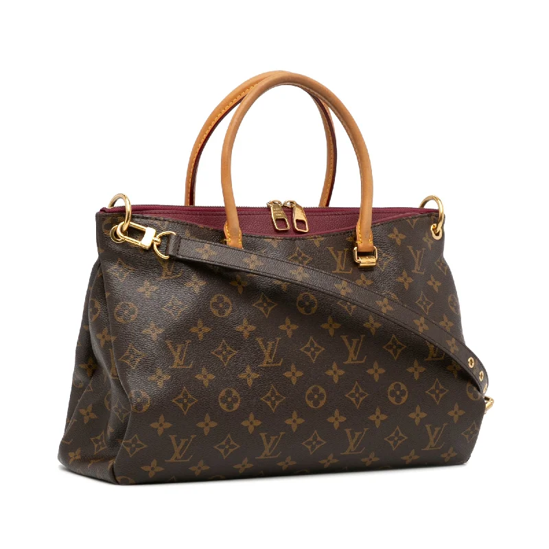 Ladies Louis Vuitton Capucines bags with a detachable shoulder strapLouis Vuitton Pallas MM Monogram Canvas