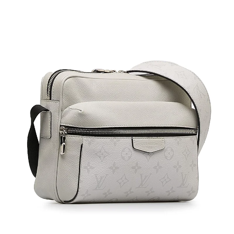 Ladies Louis Vuitton shoulder bags with a magnetic - closure flap for easeLouis Vuitton Monogram Taigarama Outdoor Messenger (8dQayX)