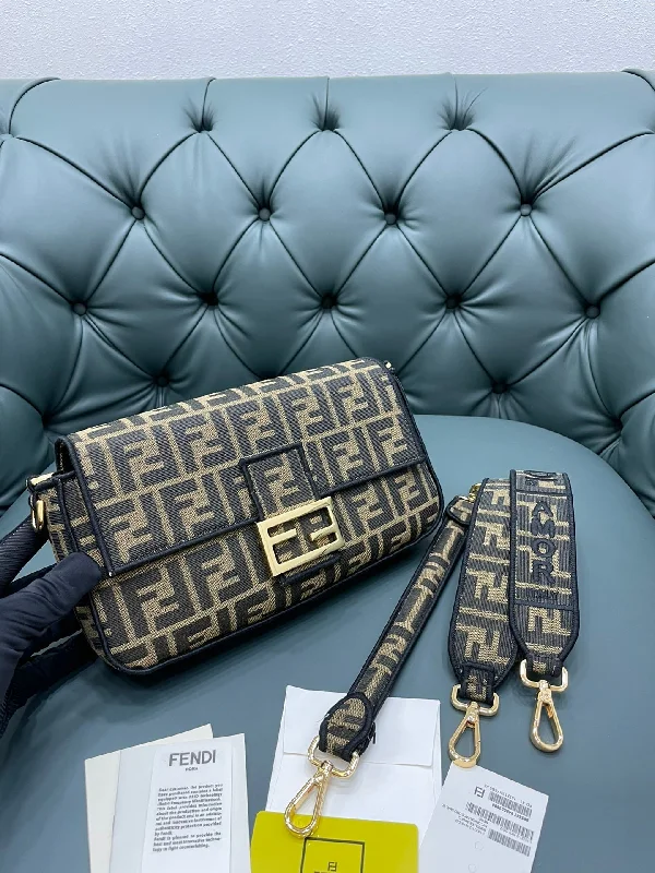 Fendi handbags with a metallic - finish FF logo for a bold and glamorous lookWF -  Fendi Bag - 217