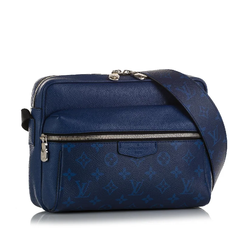 Louis Vuitton bags with a front - zip pocket for small items like keysLouis Vuitton Monogram Taigarama Outdoor Messenger (3KVgCo)