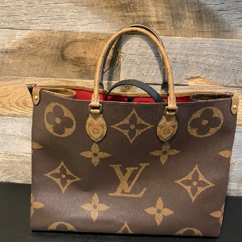 Louis Vuitton tote bags with a printed LV logo on the front for brand visibilityLouis Vuitton Onthego Monogram MM tote Bag