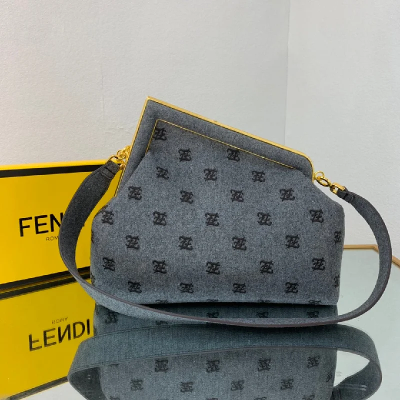 Ladies Fendi handbags with a detachable wallet insert for added convenienceWF -  Fendi Bag - 321