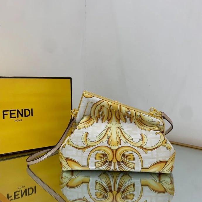 Fendi bags with a detachable sunglass holder for easy access to eyewearWF -  Fendi Bag - 224