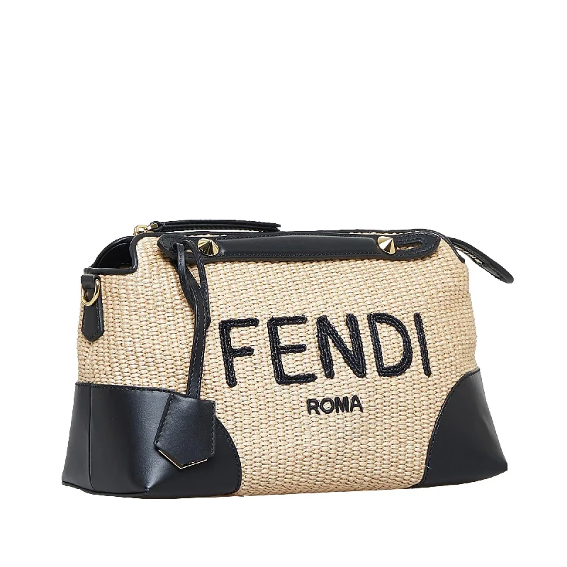 Fendi Sunshine Shopper bags with a removable interior organizer for customized storageFendi By The Way Satchel (SHG-tKhgUJ)