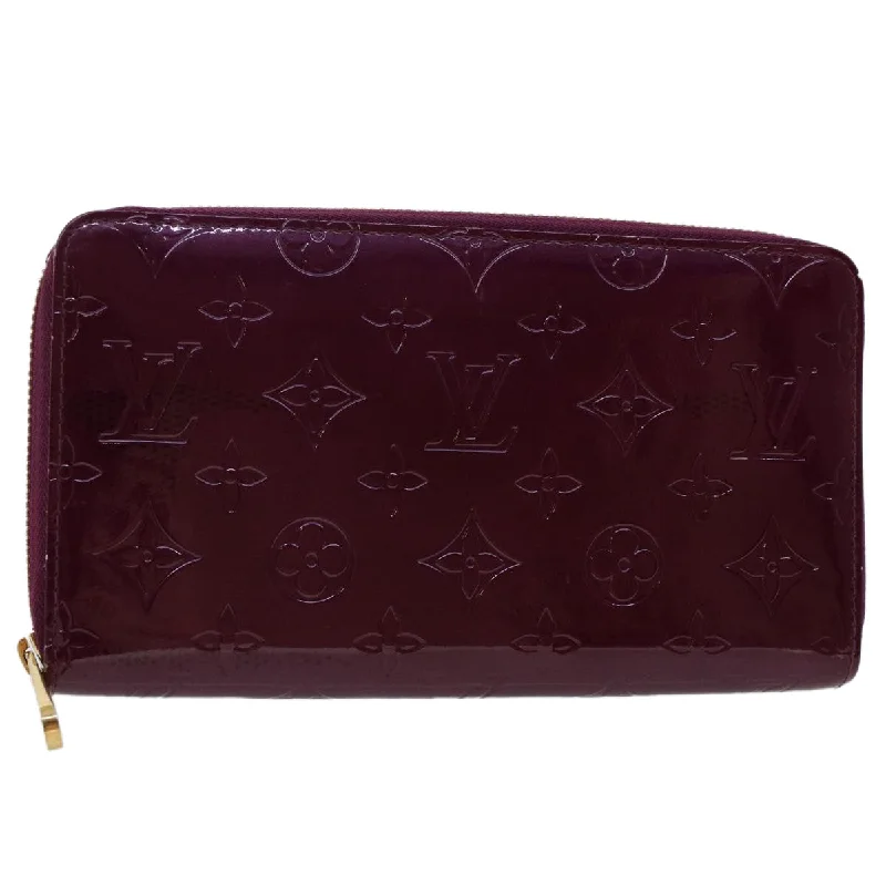 Ladies Louis Vuitton shoulder bags with a magnetic - closure flap for easeLOUIS VUITTON Portefeuille zippy Wallet