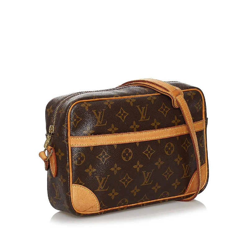 Small - sized Louis Vuitton Pochette Metis bags for a compact carryLouis Vuitton Monogram Trocadero 27 (30906)