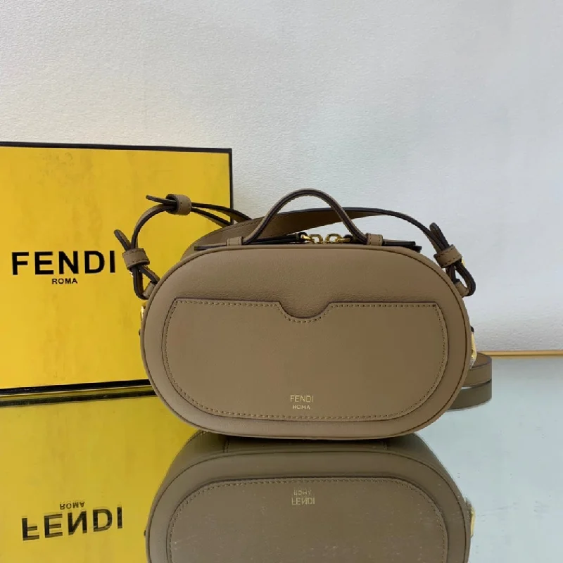 Ladies Fendi shoulder bags with a quilted leather exterior for a luxurious and cozy lookWF -  Fendi Bag - 295