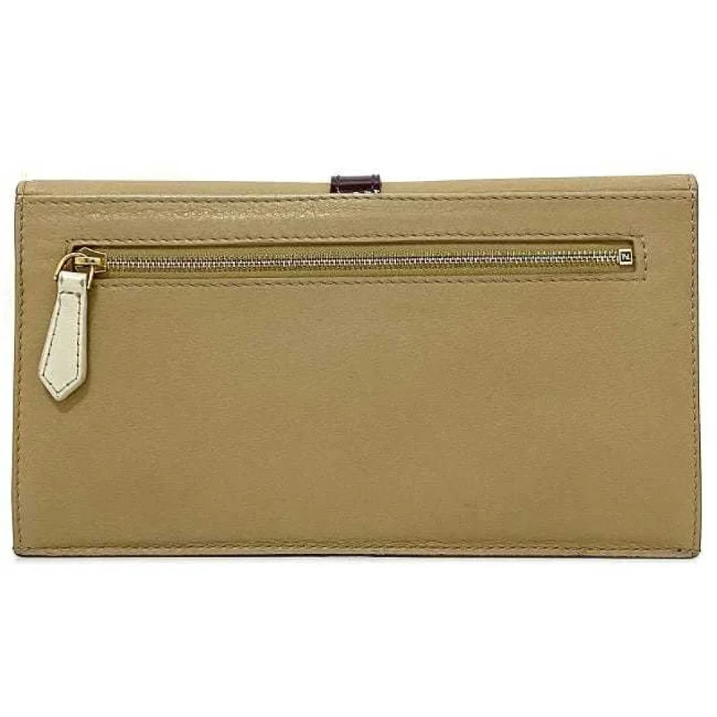 Ladies Fendi Peekaboo bags with a textured leather surface for a more tactile and luxurious feelFENDI Bifold Long Wallet White Beige Wine Red Chameleon 8M0283 Patent Leather  Flap Clutch Bag Belt Women's