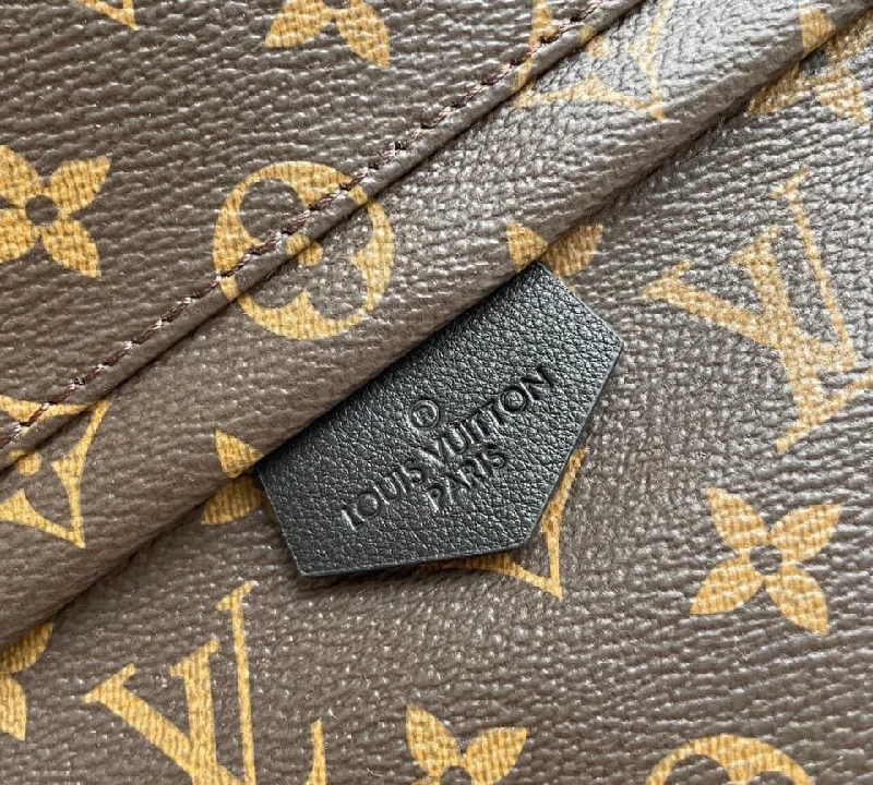 Louis Vuitton bags with a zippered interior pocket for better organizationLouis Vuitton Palm Spring Mini Bag