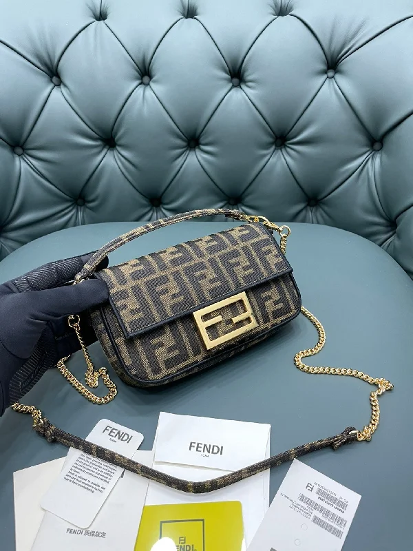 Ladies Fendi shoulder bags with a quilted leather exterior for a luxurious and cozy lookWF -  Fendi Bag - 216