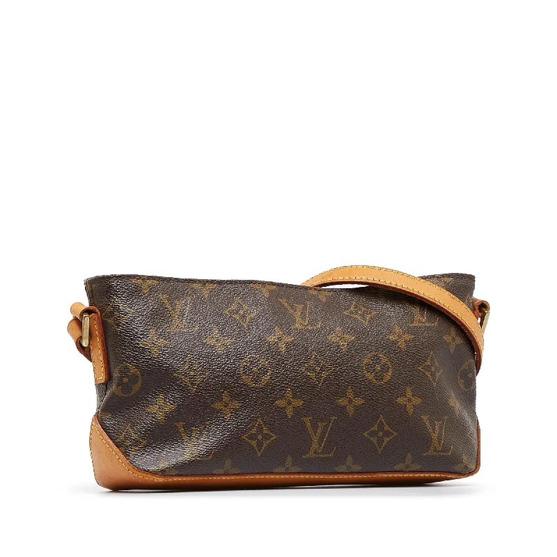 Louis Vuitton handbags with a patent - leather finish for a shiny lookLouis Vuitton Monogram Trotteur (tO6bVz)