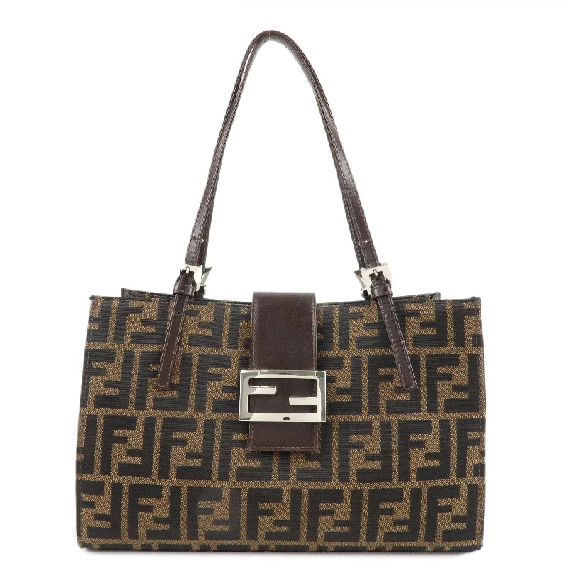 Fendi bags with a touch - screen - friendly pocket for using devices without taking them outFENDI Zucca Canvas Leather Shoulder Bag Brown Black 15808