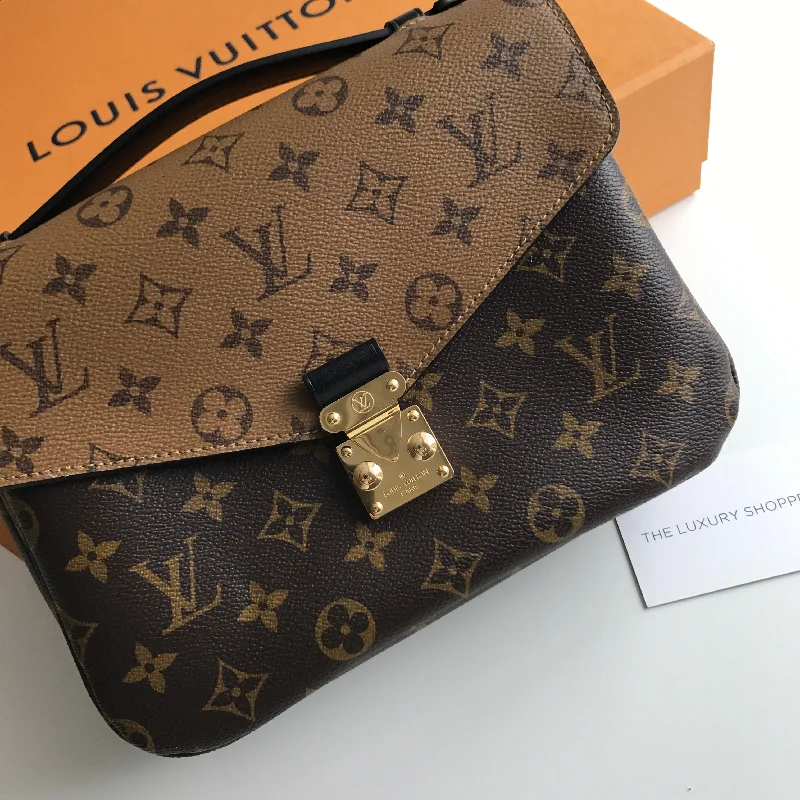 Louis Vuitton tote bags with a water - resistant coating for outdoor useLouis Vuitton Pochette Metis Reverse