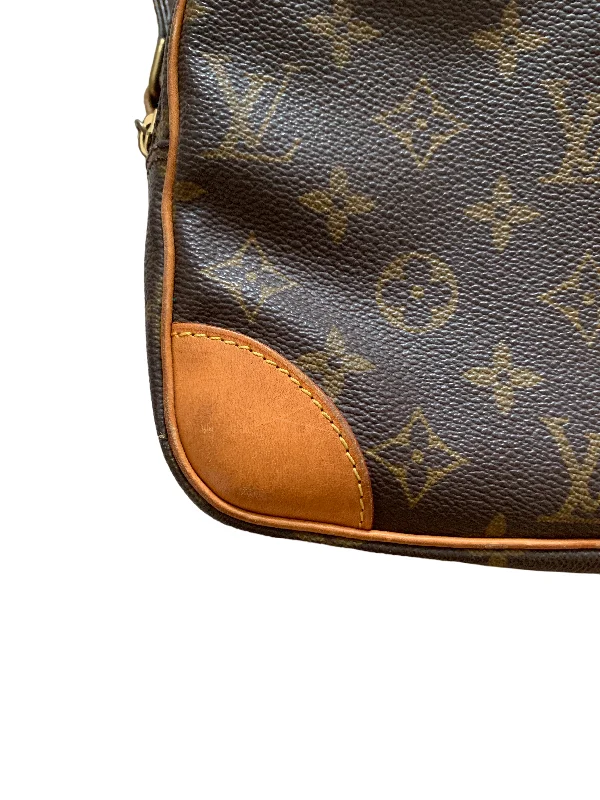 Louis Vuitton Speedy bags in monogram canvas for a classic lookLouis Vuitton Nil MM Monogram