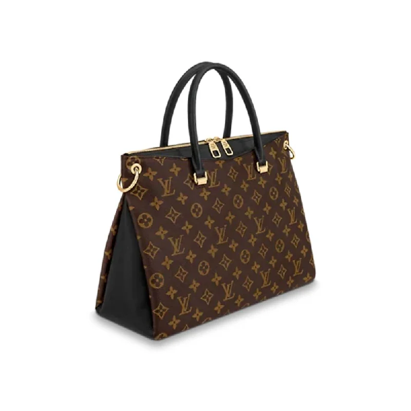 Louis Vuitton bags with a detachable mirror inside for on - the - go touch - upsLouis Vuitton Pallas MM