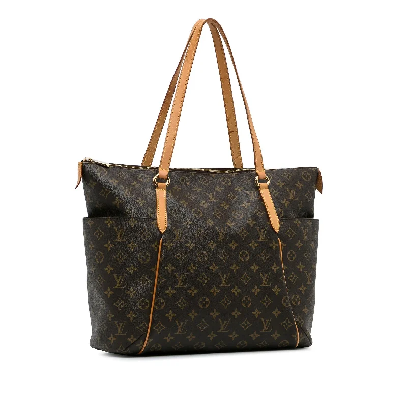 Ladies Louis Vuitton Capucines bags with gold - toned hardwareLouis Vuitton Monogram Totally MM (zxaCMQ)