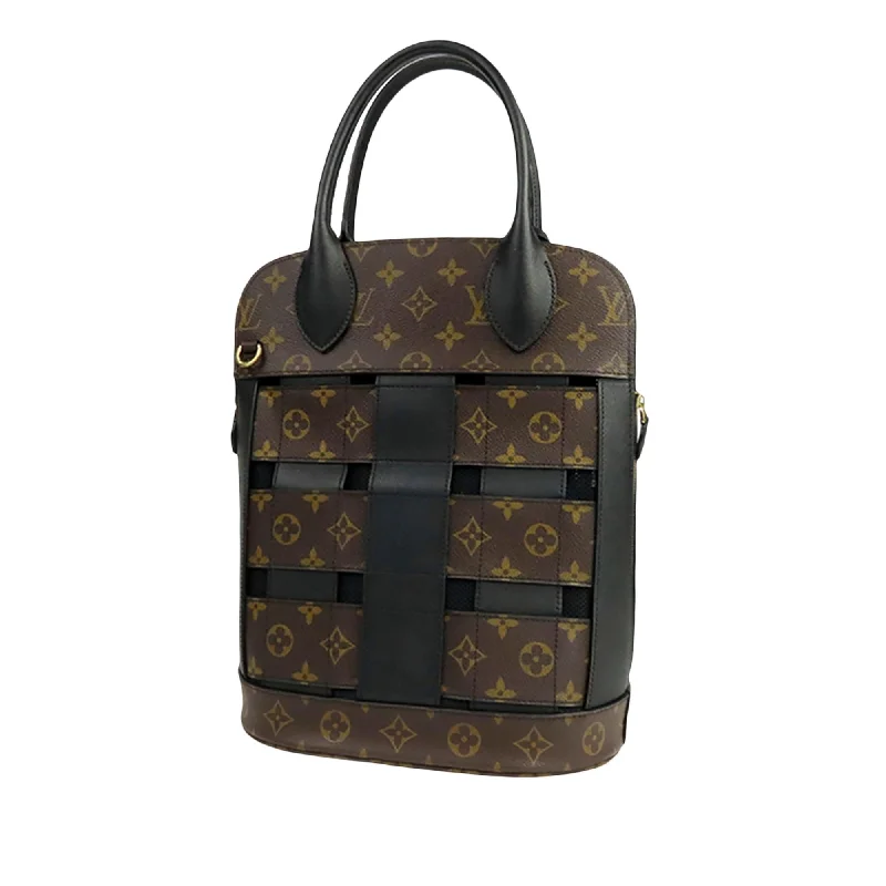 Louis Vuitton handbags with a patent - leather finish for a shiny lookLouis Vuitton Monogram Tressage (tATnjS)