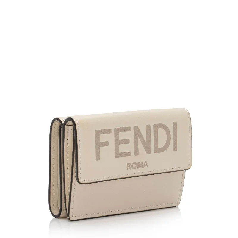 Fendi tote bags with a thermal - insulated pocket for keeping drinks hot or coldFendi Calfskin Roma Micro Tri-Fold Wallet (SHF-uRF5Z1)