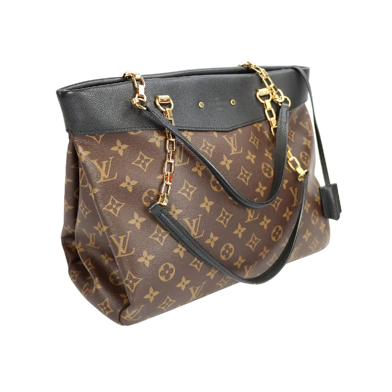 Louis Vuitton bags with a chain - link trim and a leather body for a modern edgeLouis Vuitton Pallas Shopper Monogram Canvas