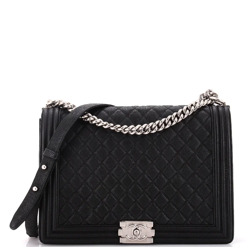 Chanel Quilted Leather Shoulder Bag for FashionistasBoy Flap Bag Quilted Caviar Large