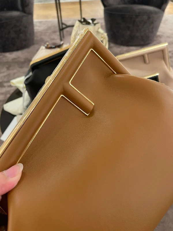 Fendi bags with a detachable mobile phone holder for on - the - go connectivityWF -  Fendi Bag - 359