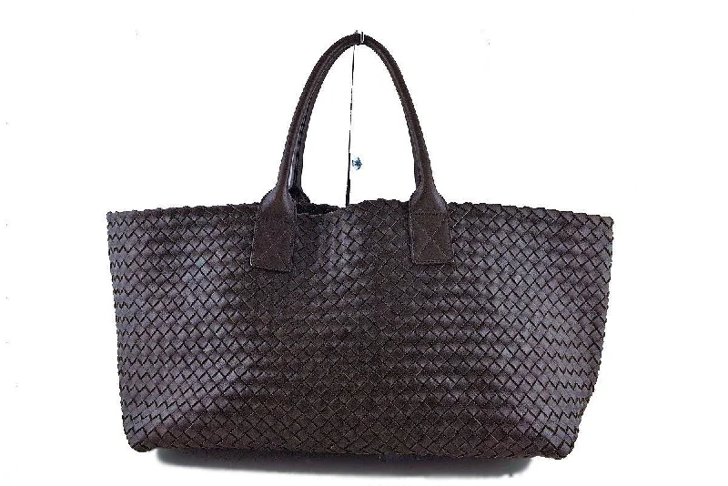 Bottega Veneta bags for bird - watching outingsBottega Veneta Ebano Interciatto Medium Cabat Tote Bag