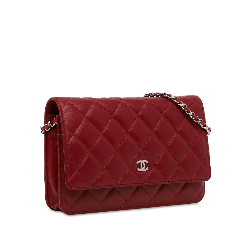 Chanel bags with chain and leather strap combinationsChanel CC Lambskin Wallet on Chain (nOOcvI)