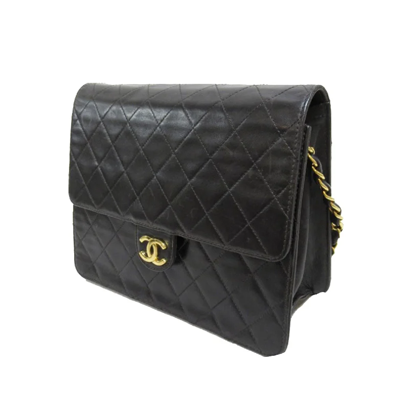 Chanel bags available in bold colors and patternsChanel CC Quilted Lambskin Single Flap (bg41Ud)