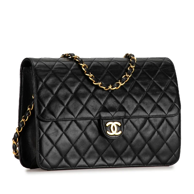 Chanel bags for those who value investment piecesChanel CC Quilted Lambskin Single Flap (O86IKP)