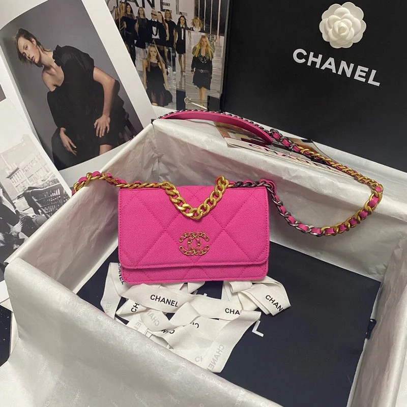 Chanel Handbag with Adjustable Strap for ComfortWF - Chanel Bags - 1614