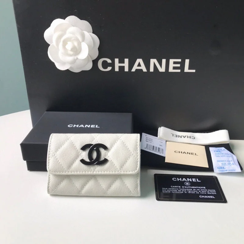 Chanel Handbag with Adjustable Strap for ComfortWF - Chanel Bags - 1620